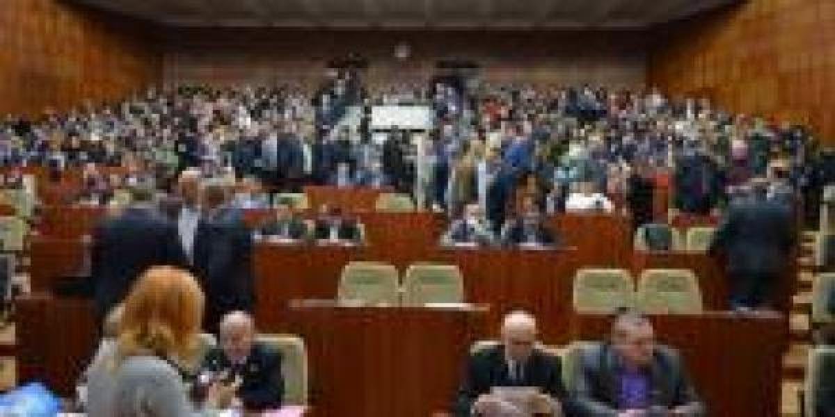 Главу Полтавского облсовета опять не удалось избрать (дополнено)