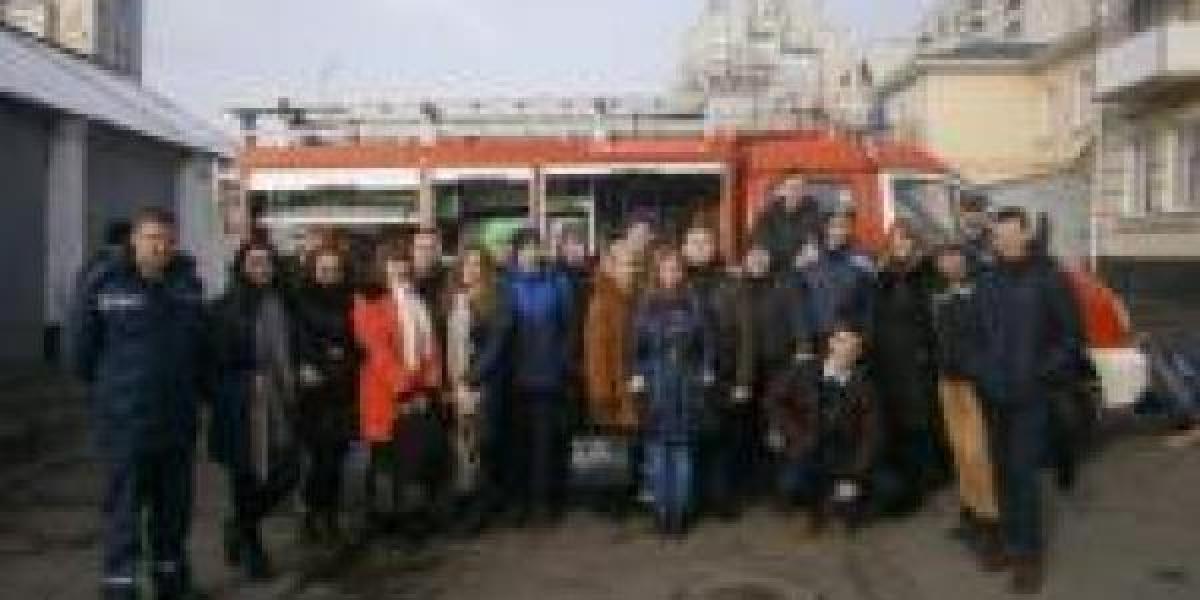Городские пожарники принимали в гостях студентов