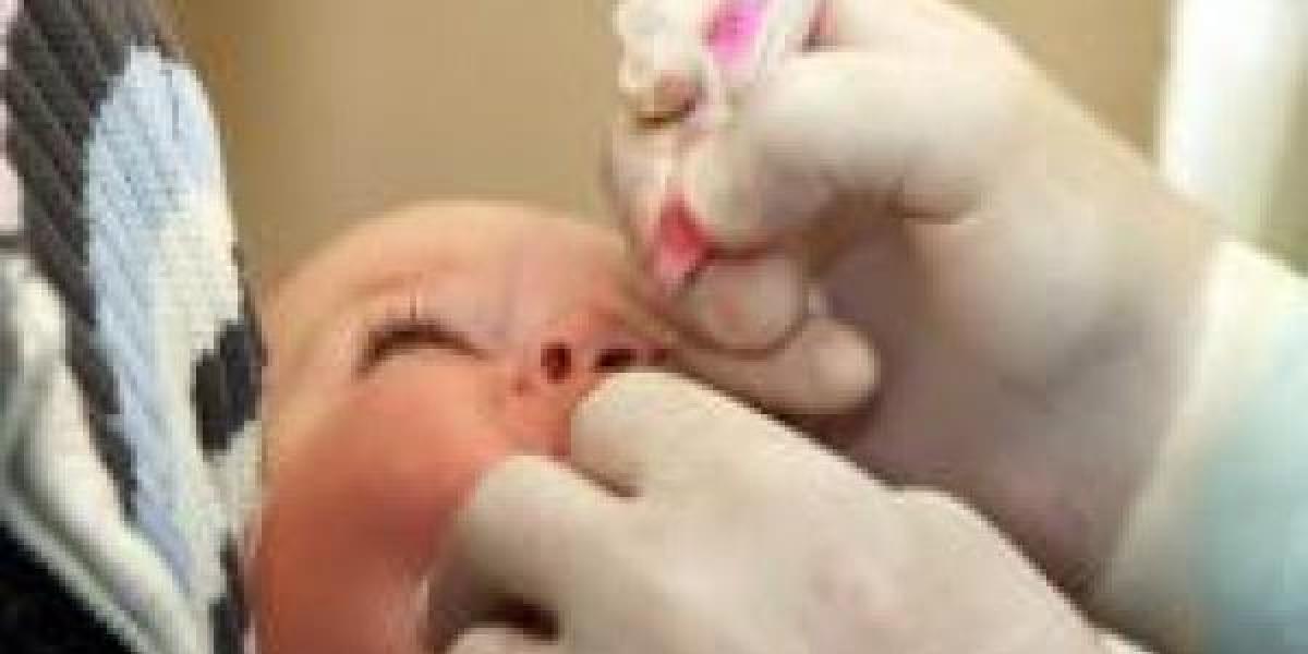 Вакцинация детей от полиомиелита пройдет в три этапа