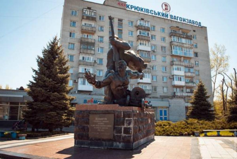 Павленко хочет убрать «крюковских матросов» возле моста