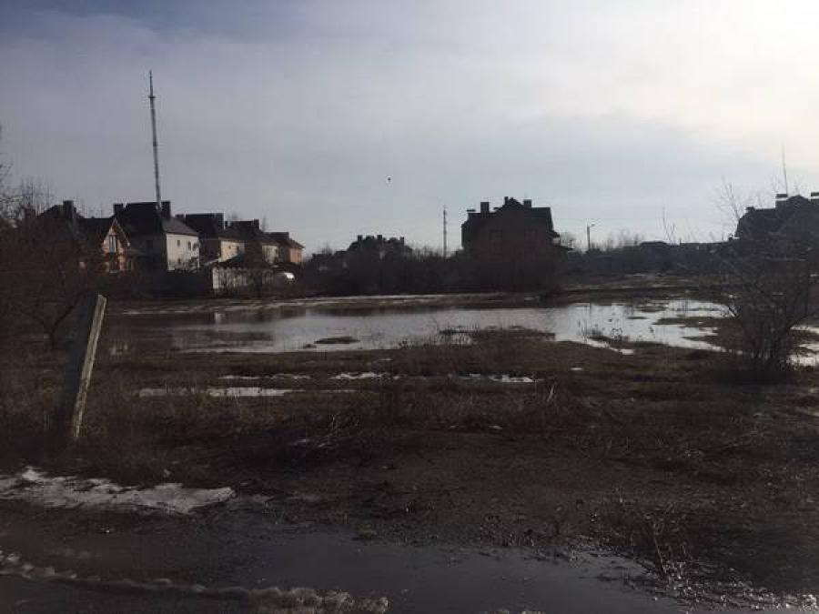 В Кременчуге – часть микрорайона Петровка заливают талые воды