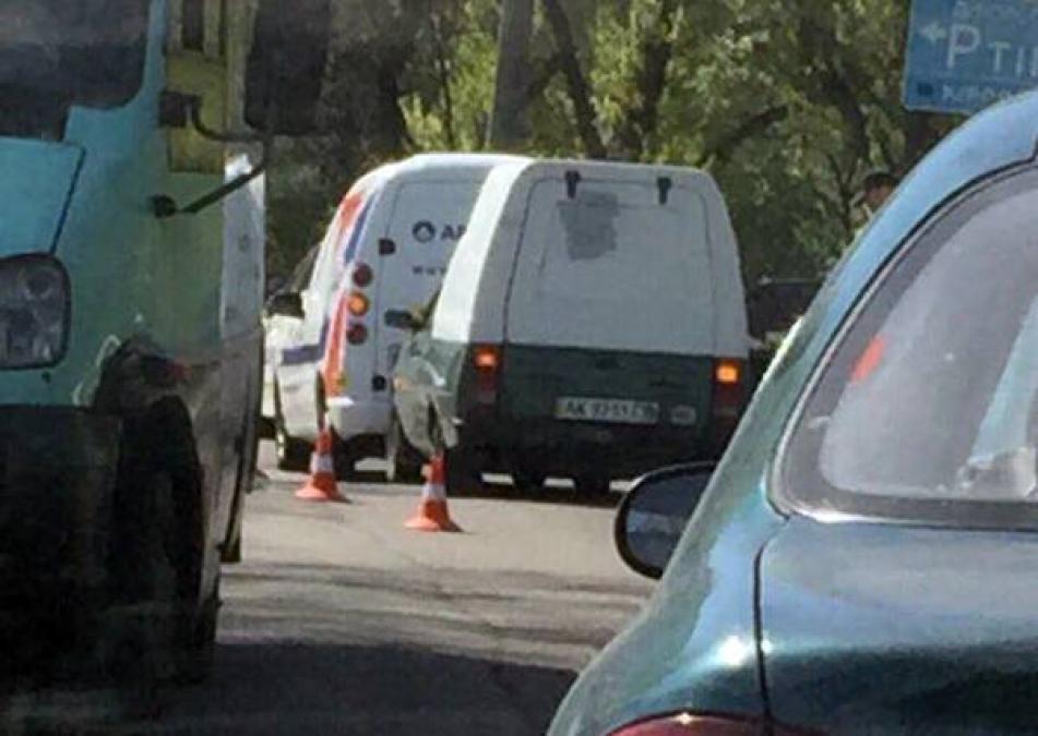 На Крюковском мосту ДТП: движение транспорта затруднено