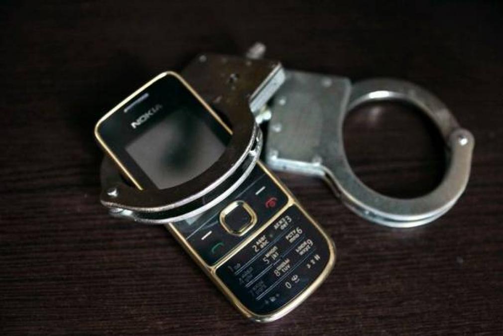 У кременчужан украли два телефона, автомагнитолу и деньги