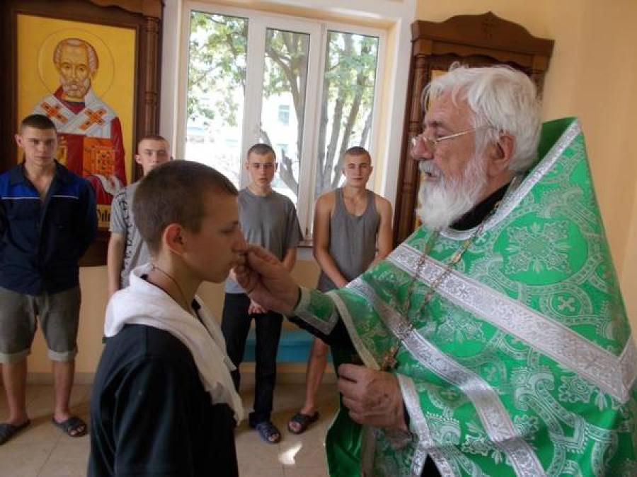 В Кременчуцькій виховній колонії пройшов обряд Хрещення