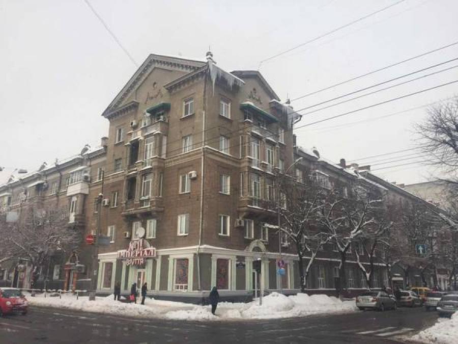 В центре Кременчуга растет монстр
