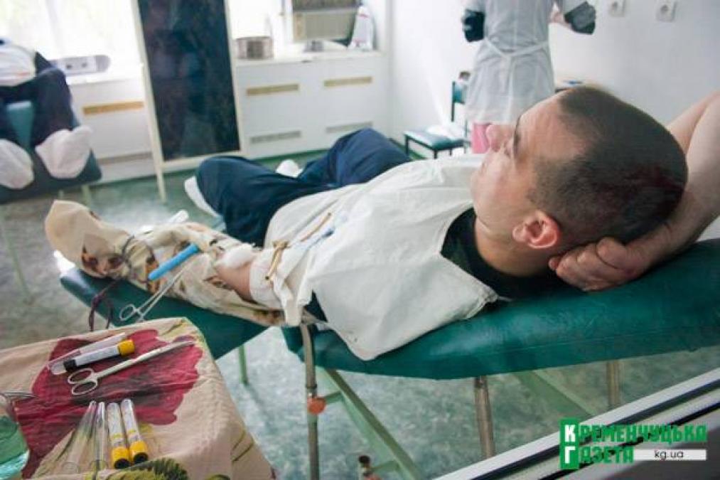 Патрульные полицейские Кременчуга сдали кровь