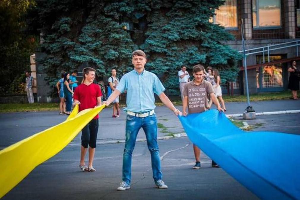 День молоді у Кременчуці святкуватимуть на день Конституції разом із Всесвітнім днем боротьби із зловживанням наркотиків та їх незаконним обігом.