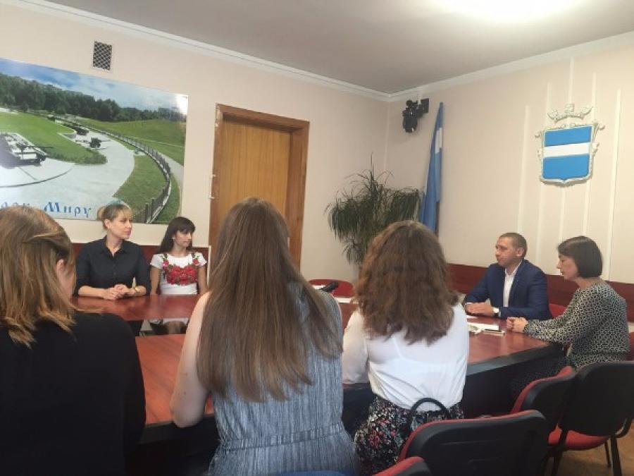 Идут в педагоги: Малецкий отказался, а Ульянов согласился