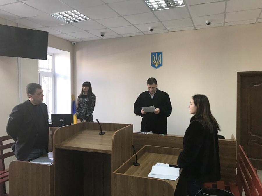 Ульянов в суд снова не явился: иск по больничному Леошко оставлен без рассмотрения