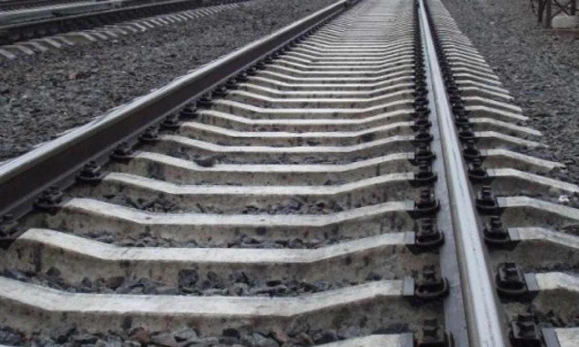 Під потяг «Кременчук-Київ» потрапив 38-річний чоловік