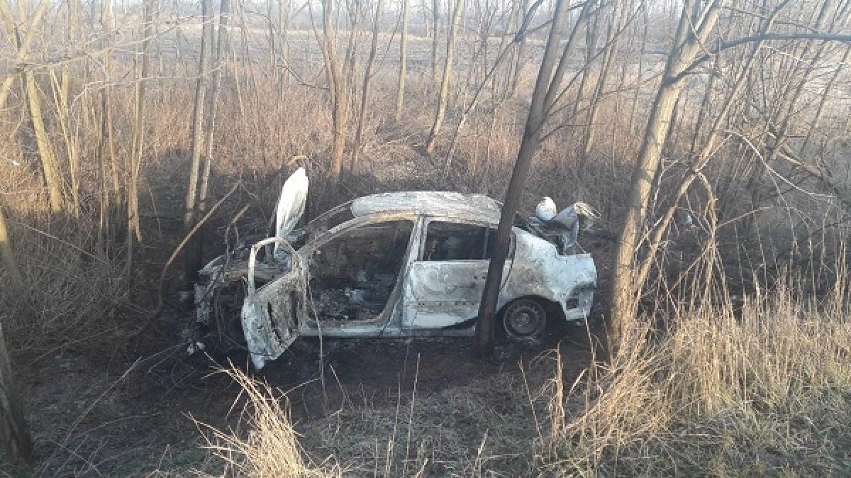 Під Кременчуком вщент згорів Renault