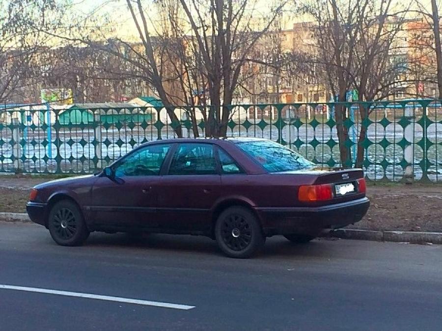 Финдиректор «Теплоэнерго» Зацепина меняет машины – как перчатки