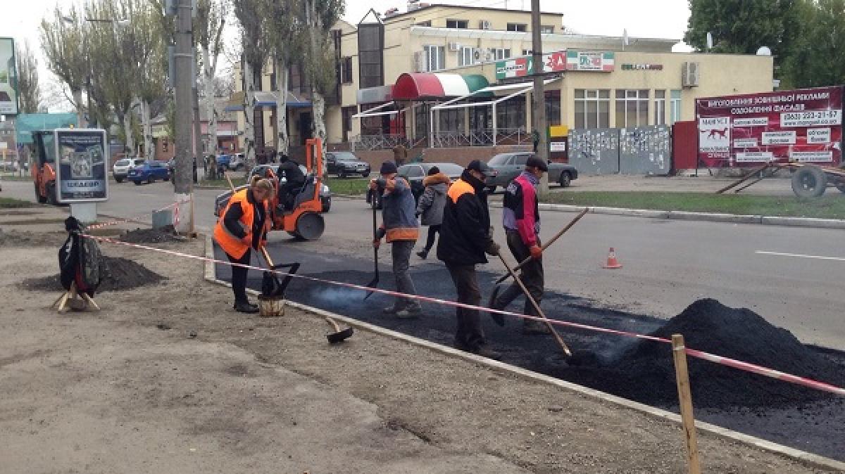 В центре Кременчуга сегодня появится две благоустроенные остановки