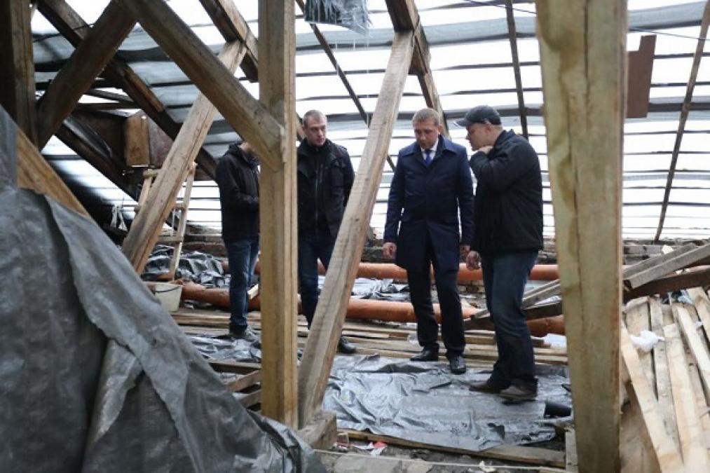 Кременчугские чиновники пролезут на крыши 