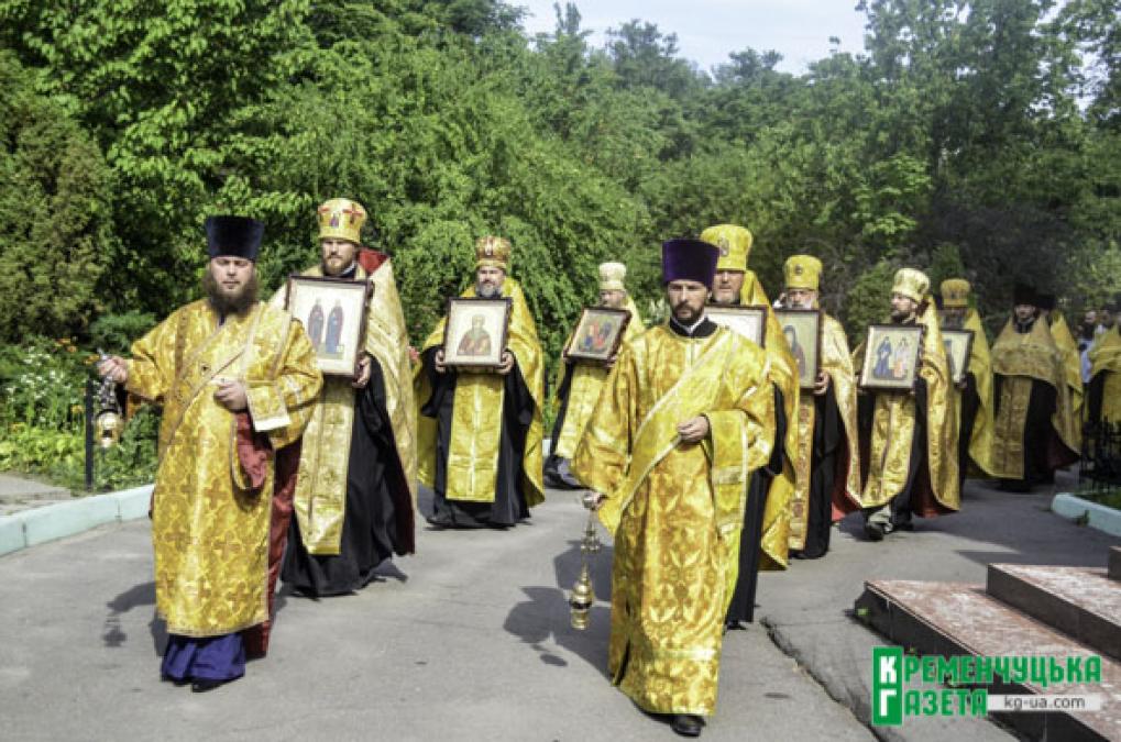 До Кременчука привезли мощі 10 Святих цілителів