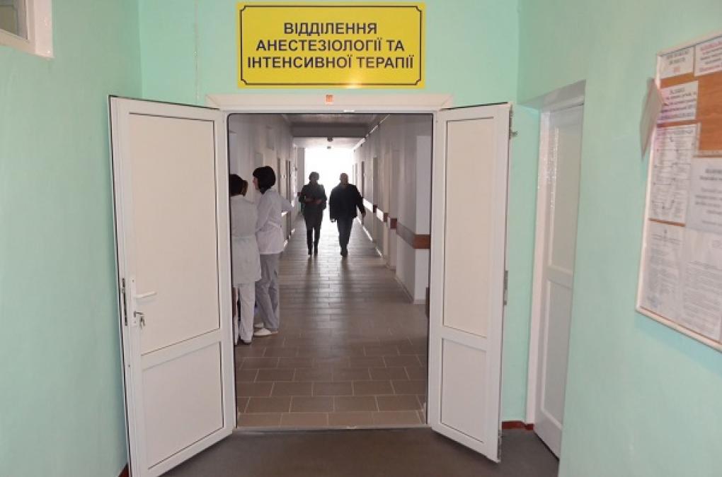 В Крюкові на зупинці знайшли 14-річну дівчинку у комі (доповнено)