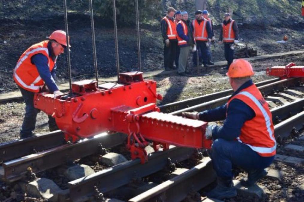 Залізничники відремонтували колії у напрямку Кременчука