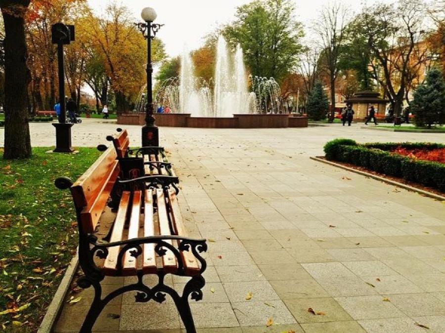 «Навіщо в сквері Бабаєва ще додаткові 10 відеокамер?» 