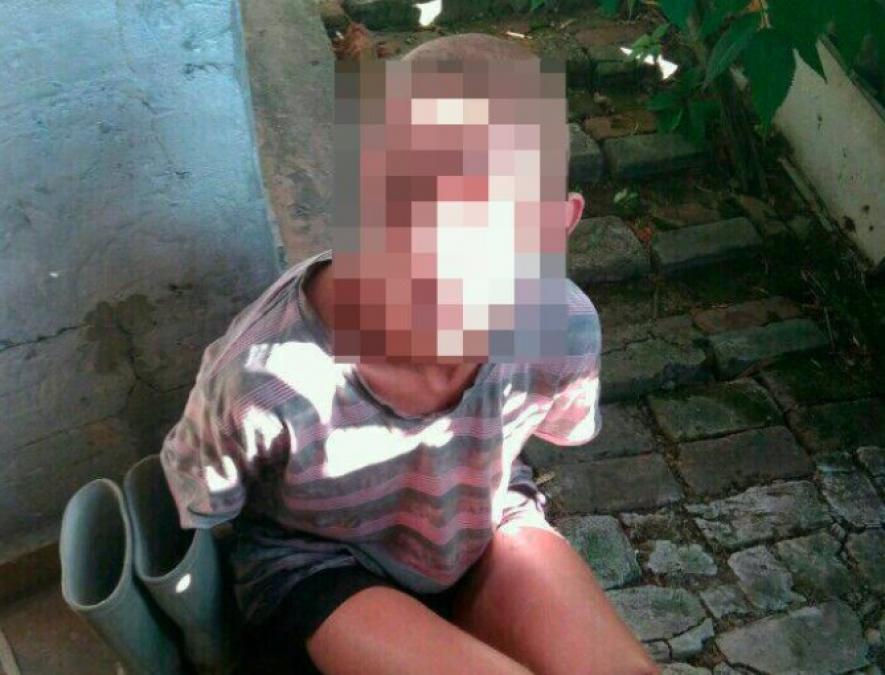 Зловмисник розбив вікно приватного будинку та встиг винести частину речей за межі домоволодіння.