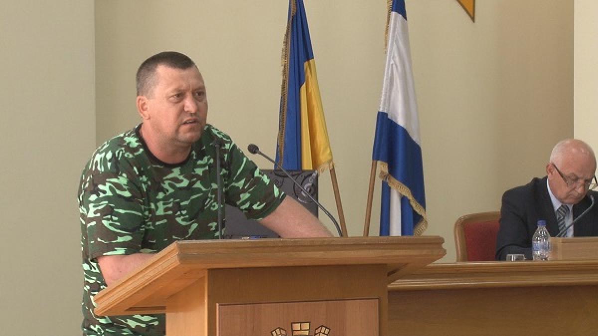 Он заявил, что тогда верил в одно, а теперь верит в другое.