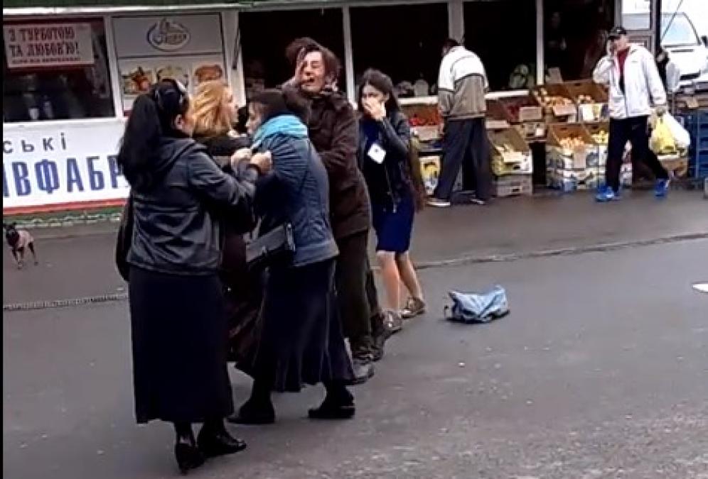 "Бійка за горіхи" : на "Аврорі" масова жіноча бійка