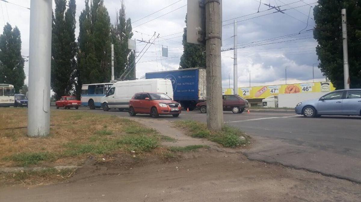 Транспортное движение затруднено.