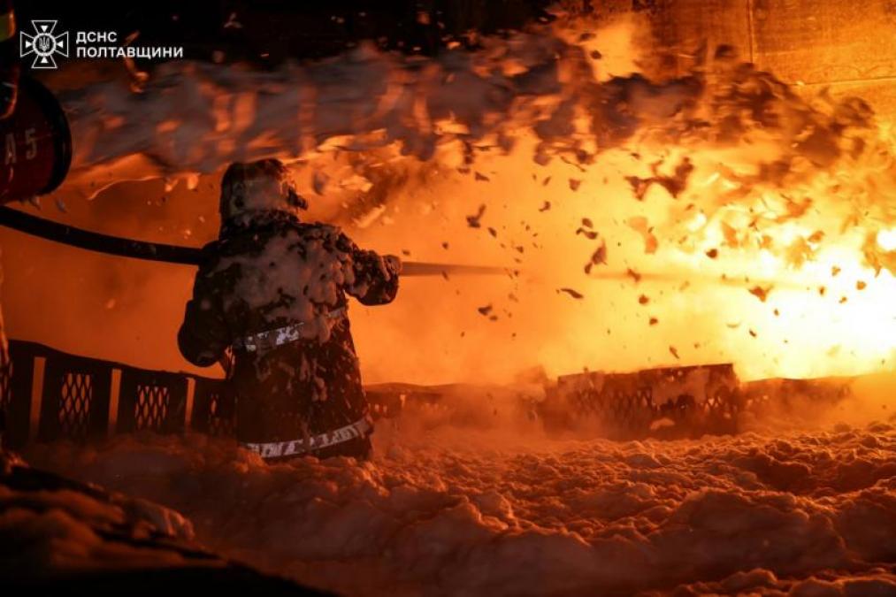 Понад 60 ракетами та 260 БпЛА Росія атакувала Кременчуцький НПЗ, — Шмигаль