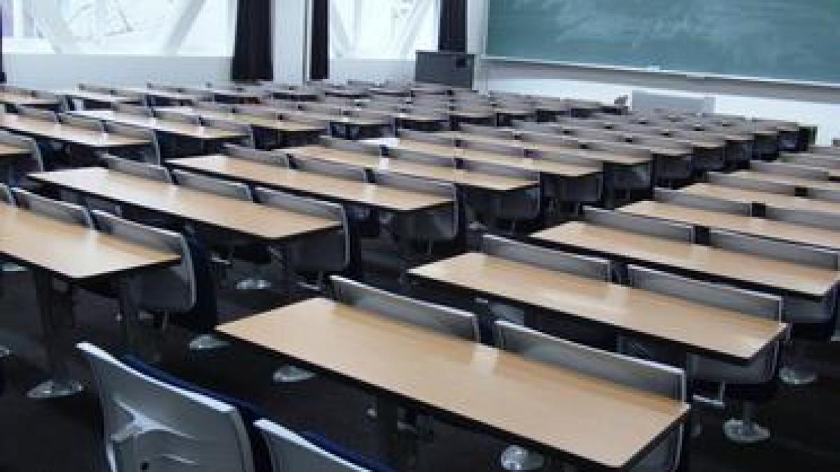 39 днів без шкільної парти: у Кременчуці жінка заплатить за дитячі прогули