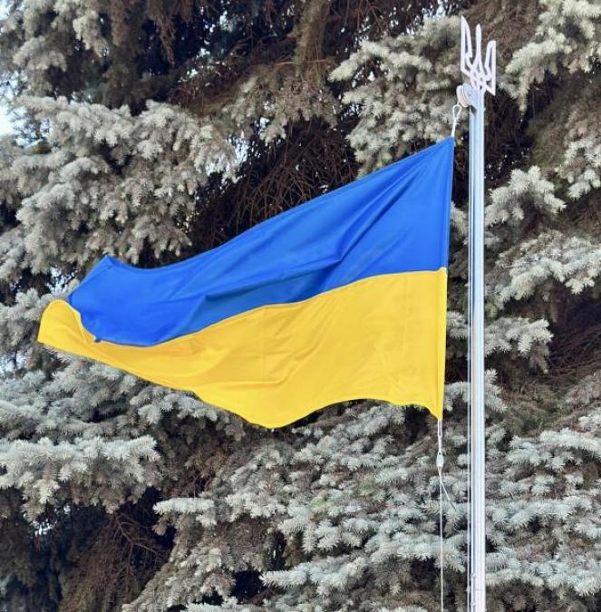 Новий флагшток прикрасить центр соціальних служб на вулиці Івана Мазепи