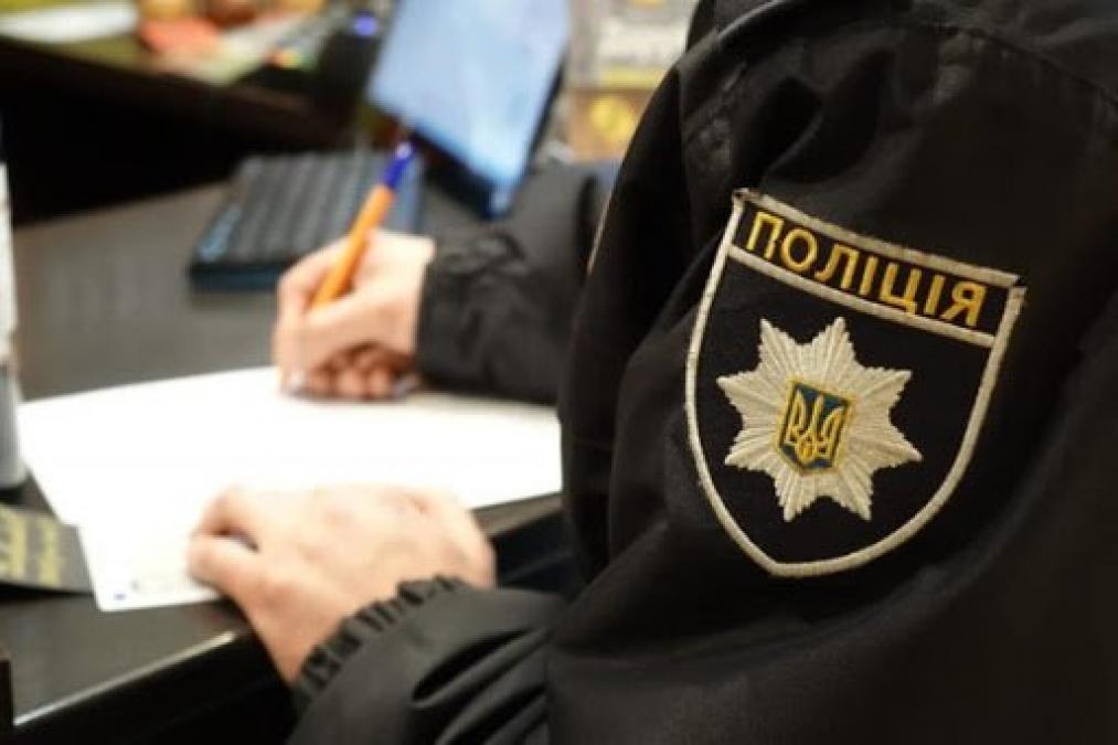 Стоматолог із Глобиного намагався відкупитися від поліції