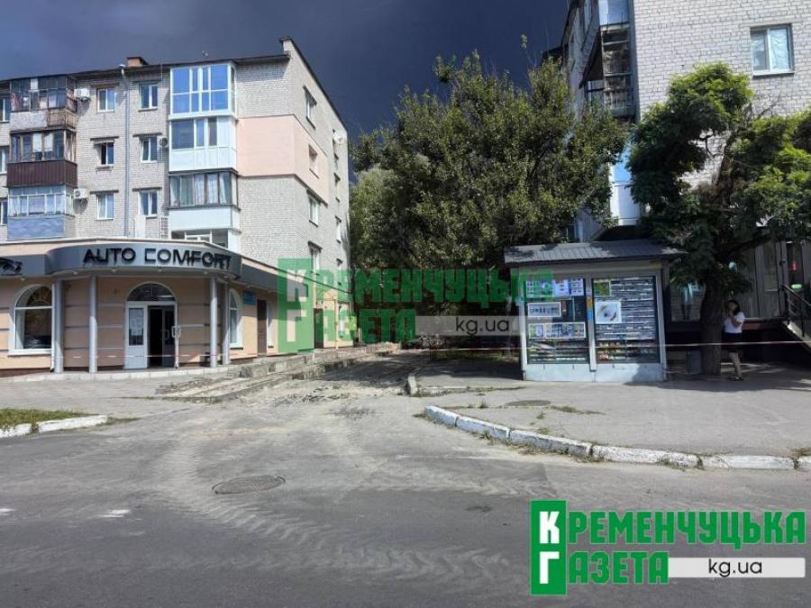 Після багаторічних обіцянок на подвір’ї по вулиці Університетській, 17 розпочався ремонт