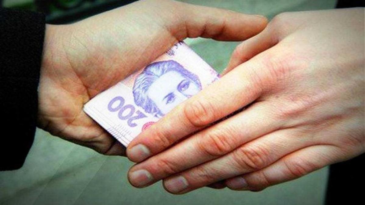 4000 гривень за порятунок чоловіка: у Горішніх Плавнях кохання не вберегло від покарання