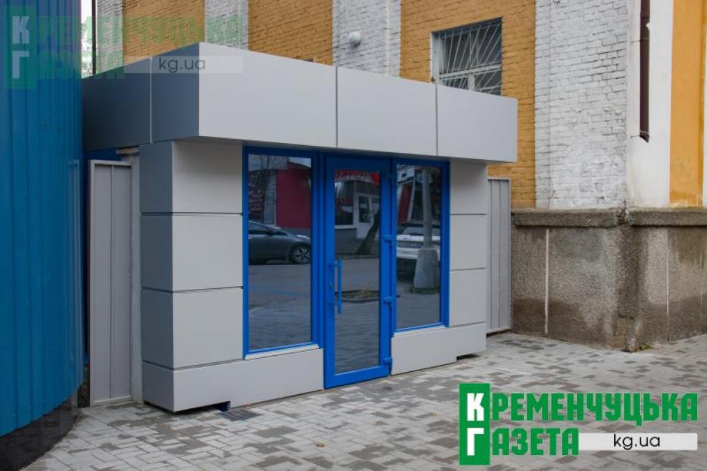 У Кременчуці біля «Меги» з’явився новий кіоск: мер не зміг сказати чи законно він встановлений