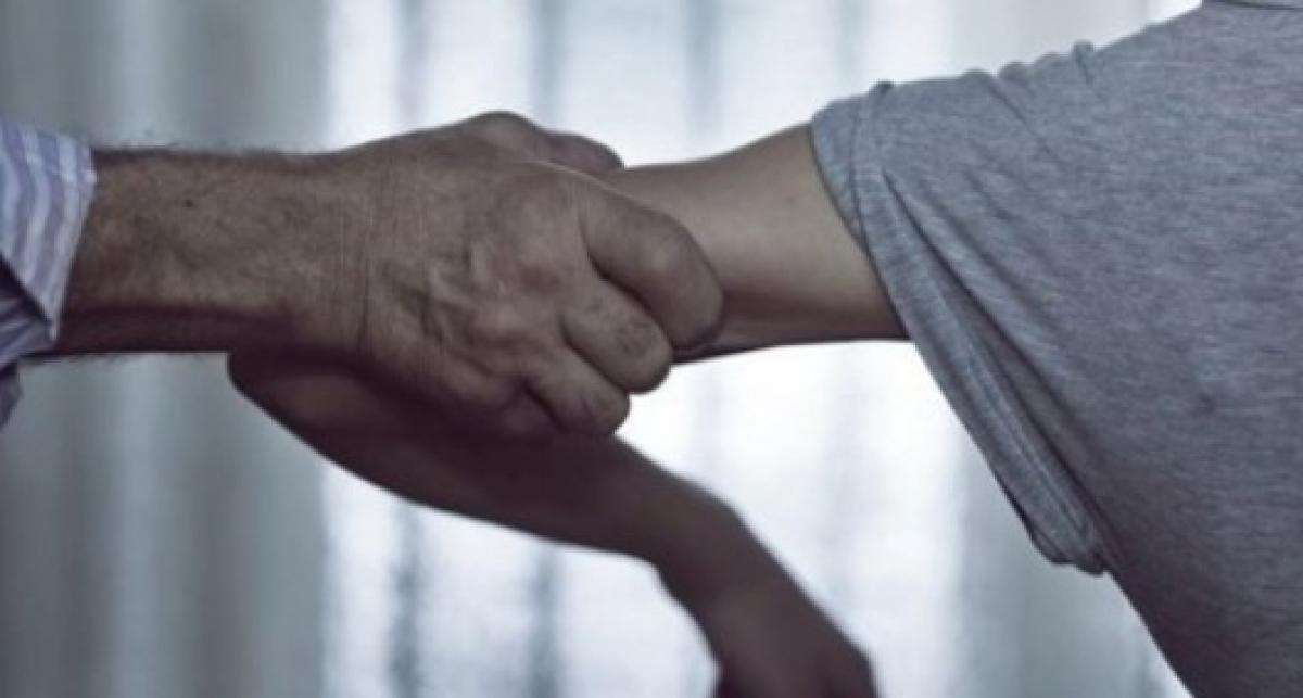 Малолітній син пив вдома, а батько ображав сім’ю: сімейна драма в Кремнчуцькому районі