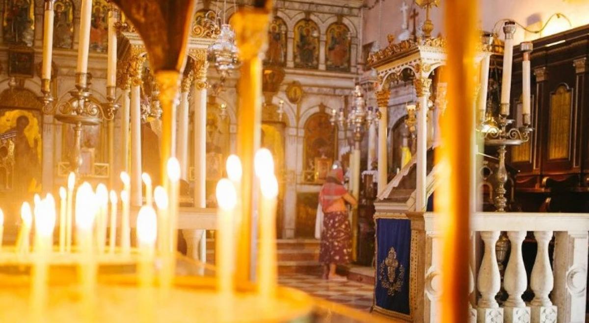 28 квітня — яке церковне свято і чому краще перенести проколювання вух на інший день