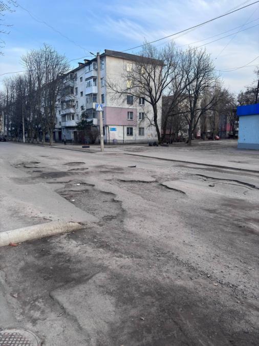 «Весняний натяк» від містян: дорога до лікарні стала небезпечною