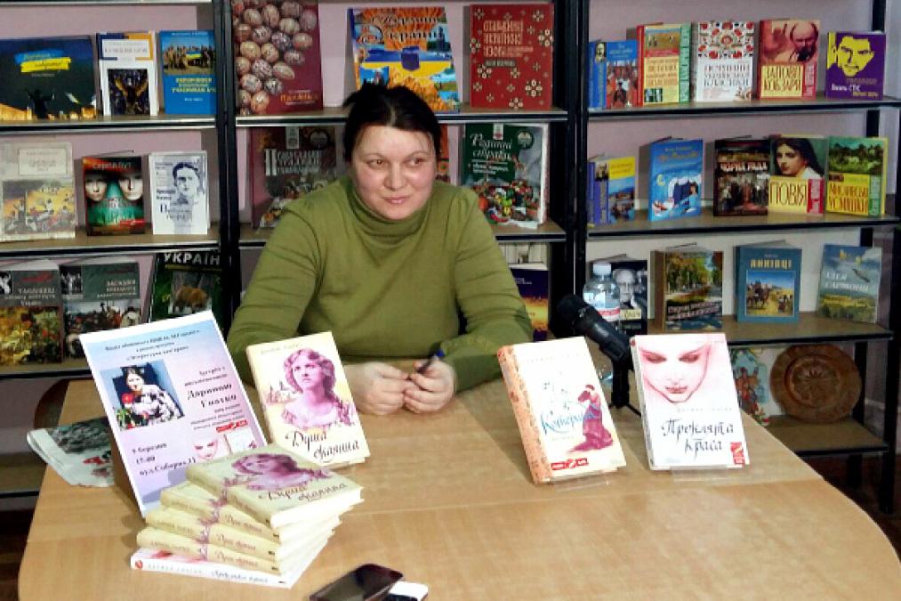 Дарина Гнатко: «Приходить натхнення, криша їде і, значить, треба писати»