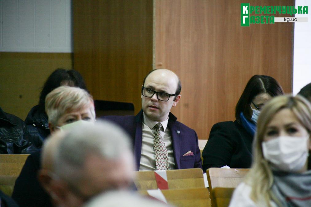 У боргах, як у реп’яхах»: «гламурна синя кульбабка», депутат Полтавської облради, член фракції «За майбутнє» Дядик може не виїхати за кордон