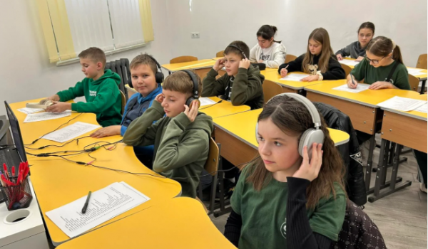 Уроки в укритті через навушники: у школах №5 та №26 Кременчука проведуть експеримент